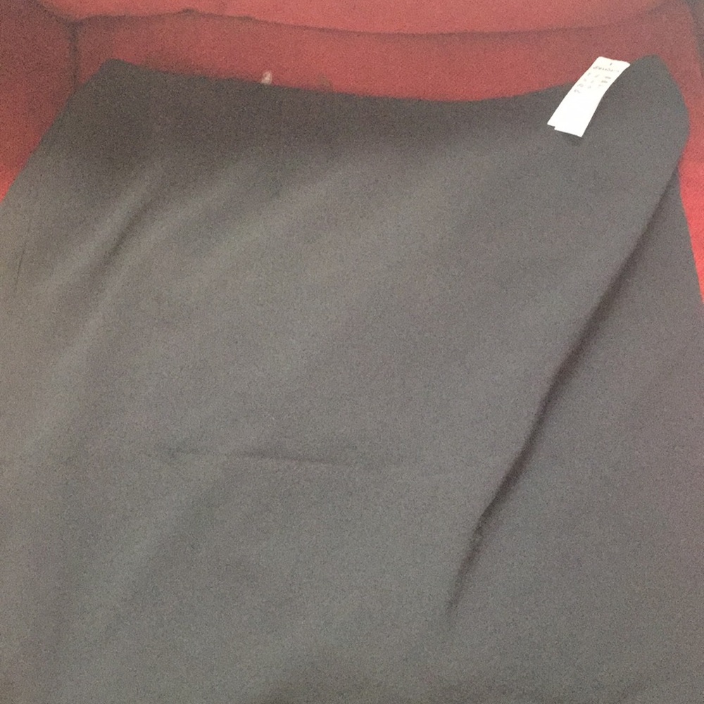 Jones Studio - Black Work Skirt - 18W